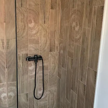 Apartment Fehervari, Budai Lakas, Kivalo Kozlekedes