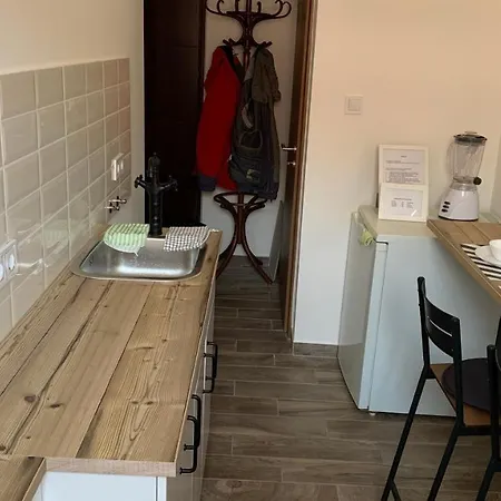 Fehervari, Budai Lakas, Kivalo Kozlekedes Apartment